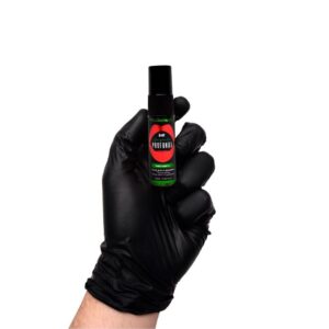 Garganta Profunda Spray 15ml Intt menta na mão